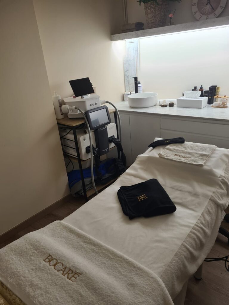 Camilla de masajes en clínica Gaia Estética Avanzada